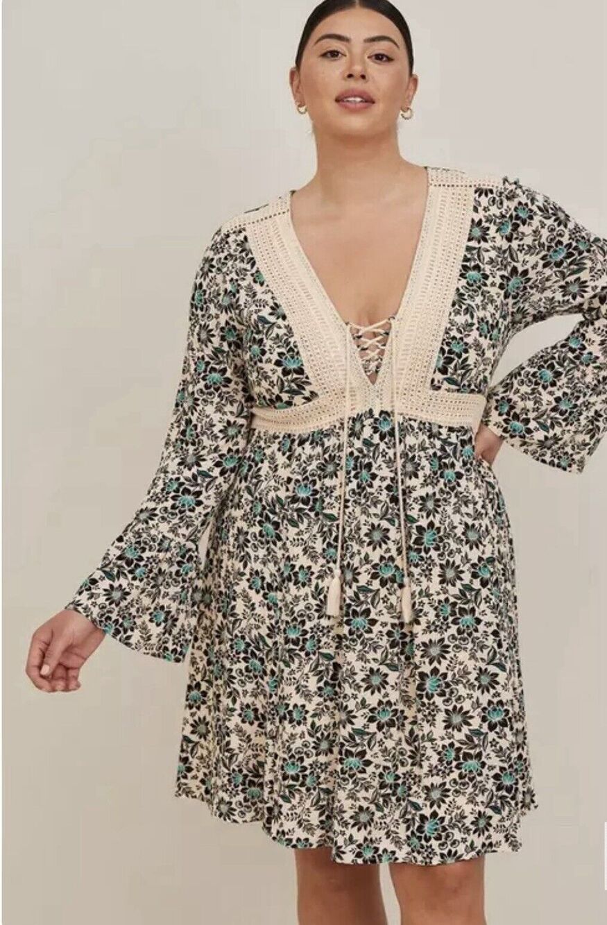 Torrid Size 2X Gauze Lace-Up Skater Dress Floral Tasseled Lined Boho Feminine